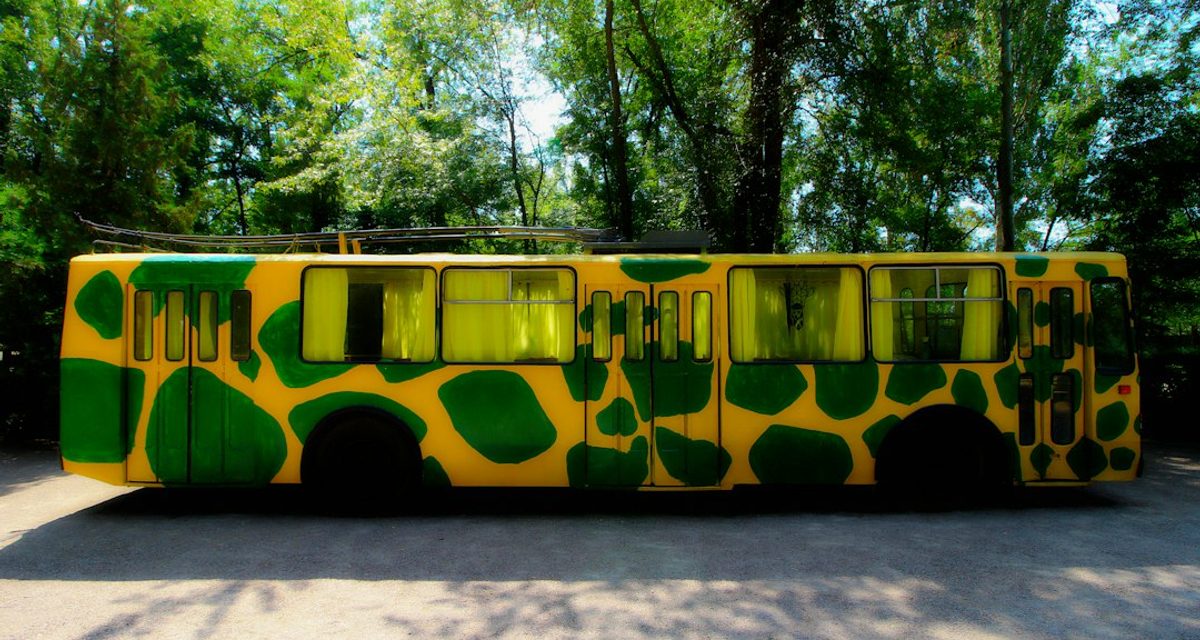 Глава Сургута вместе с ребятами раскрасил автобус для городских маршрутов