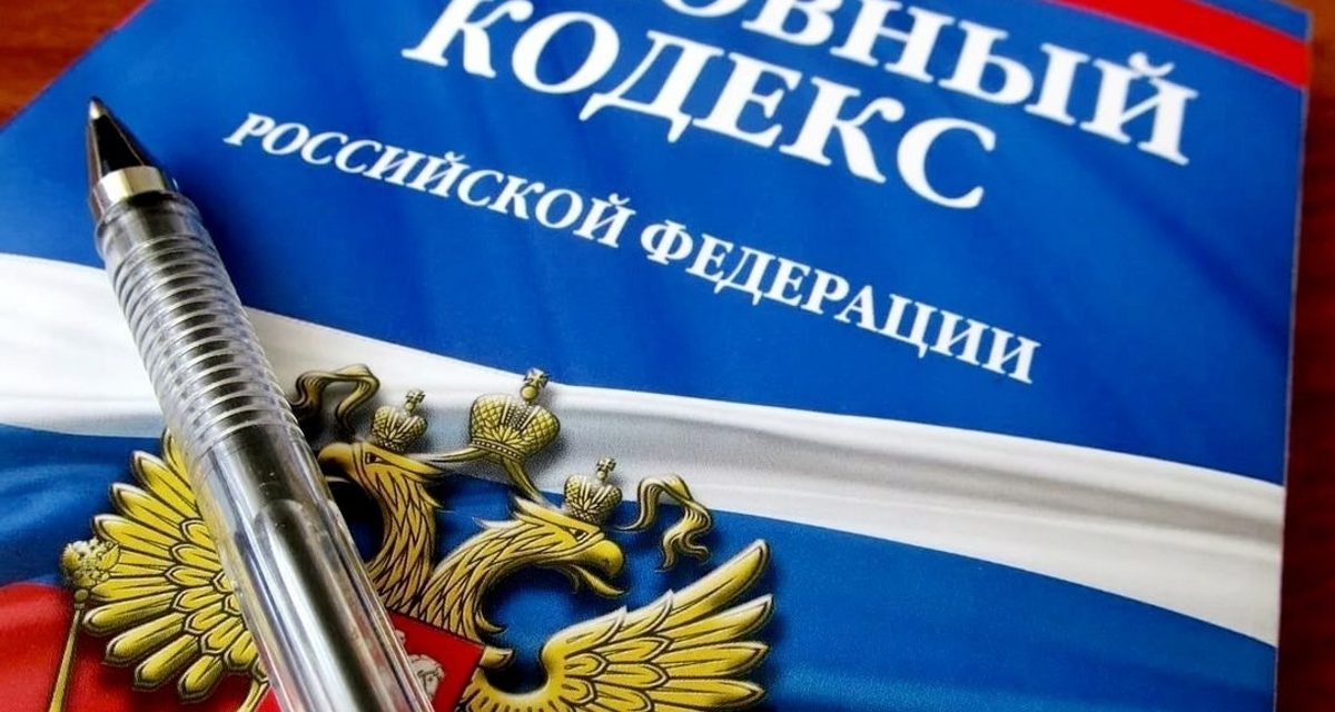 В Нижневартовске работник нефтесервисной компании перекинул форсунки через забор